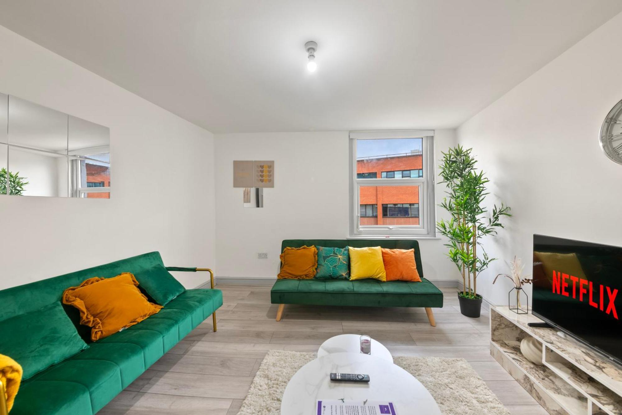 Apartment 2-bed Apartment, Walk To Station Reading
