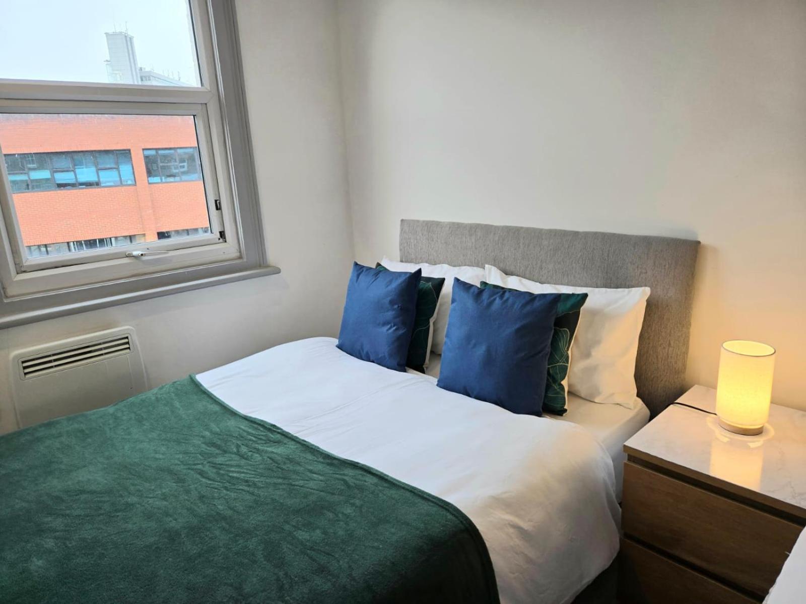 Apartment 2-bed Apartment, Walk To Station Reading