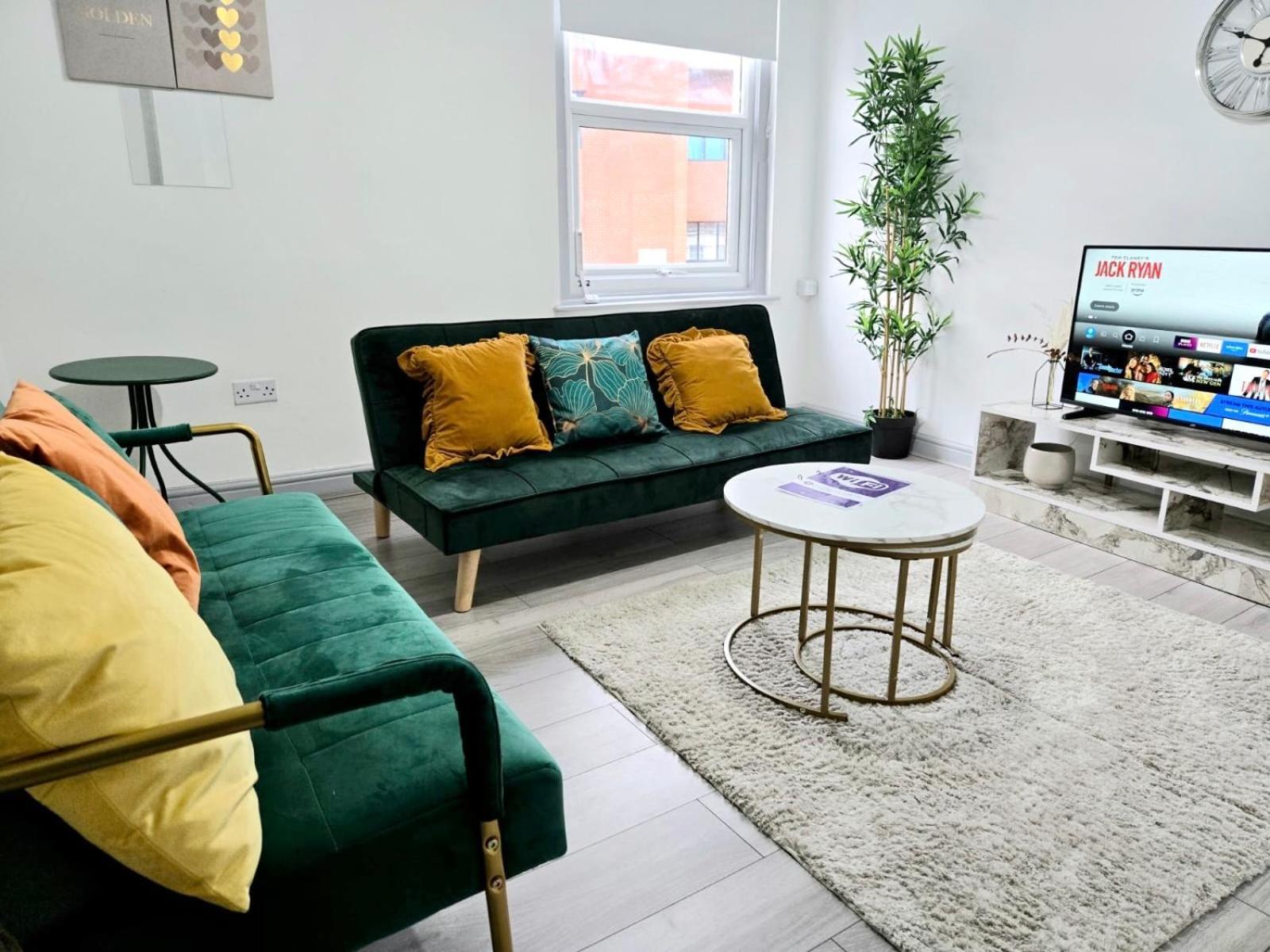 Apartment 2-bed Apartment, Walk To Station
